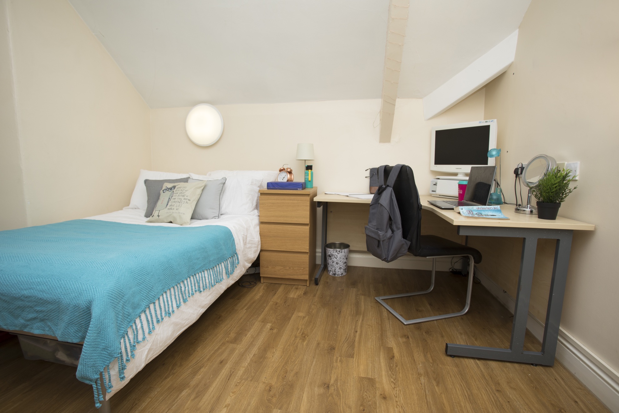 Daisybank Villas Manchester Gold 2 Bed Apartment Bedroom 3
