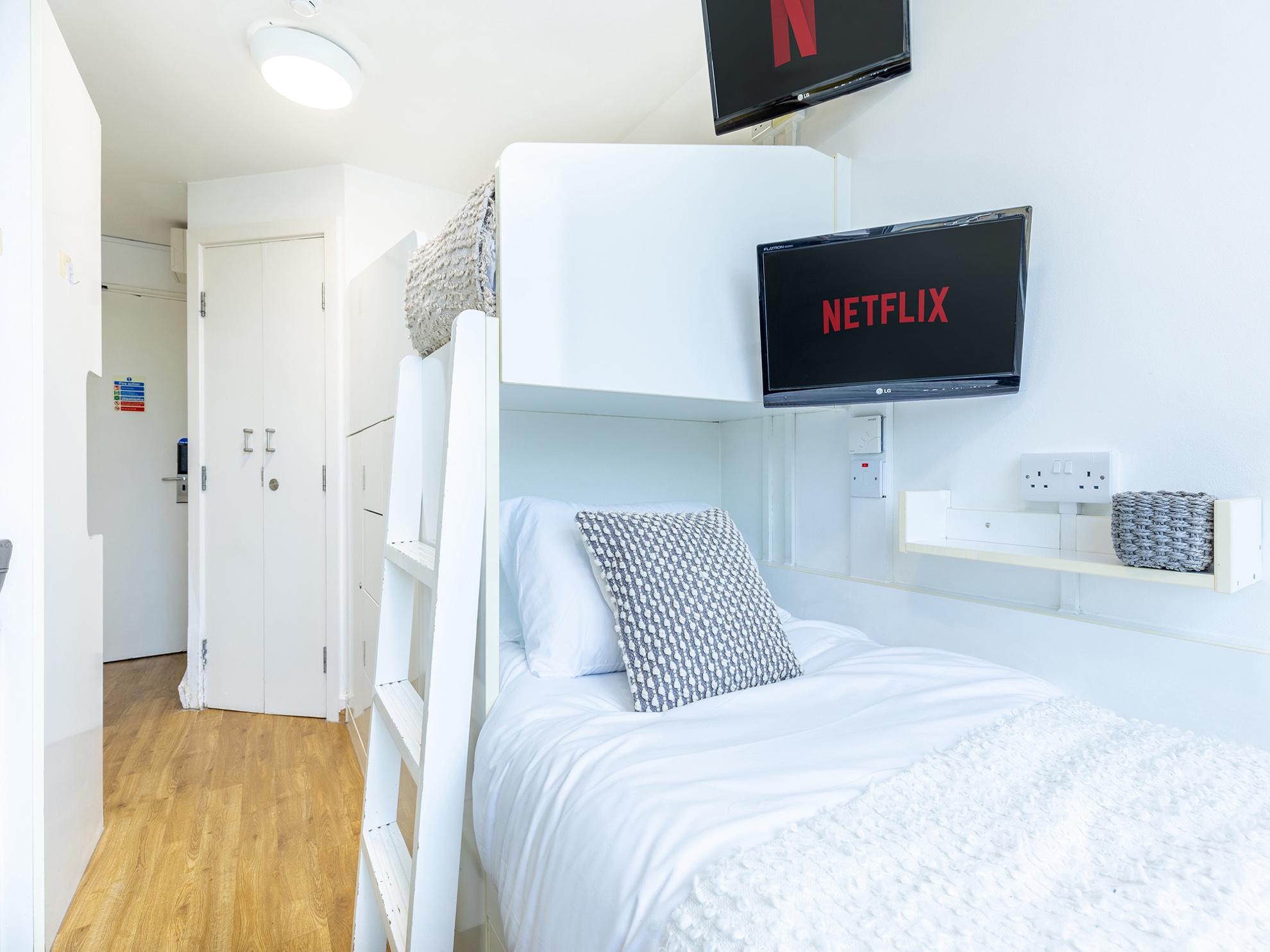 Lightfoot Hall London Twin Ensuite Shared Bedroom 2