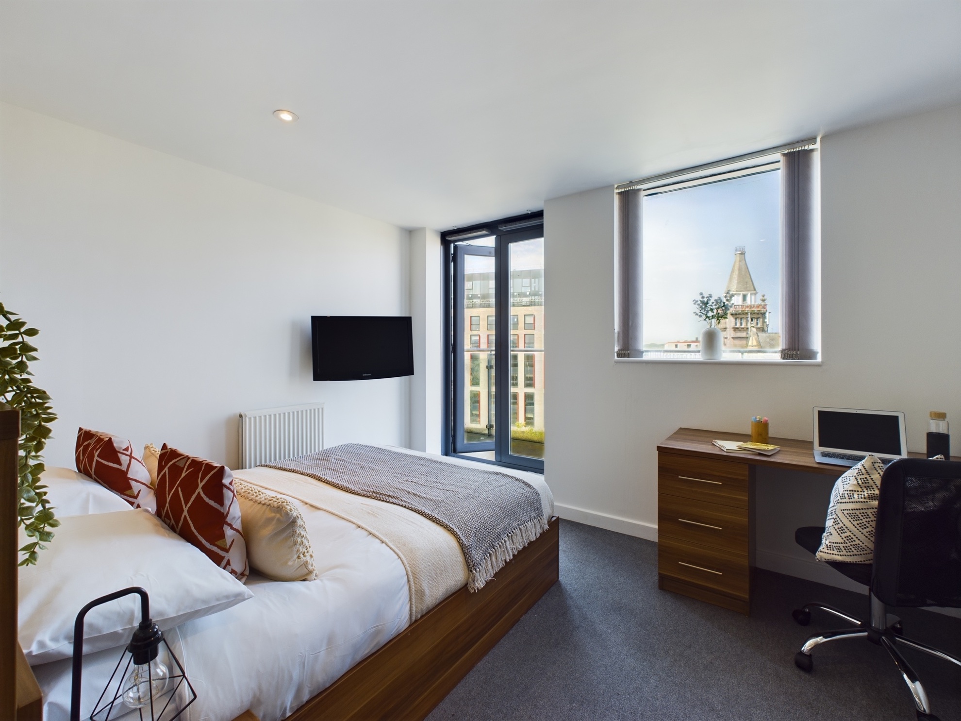 Windsor Court Liverpool Gold Studio Bedroom 2