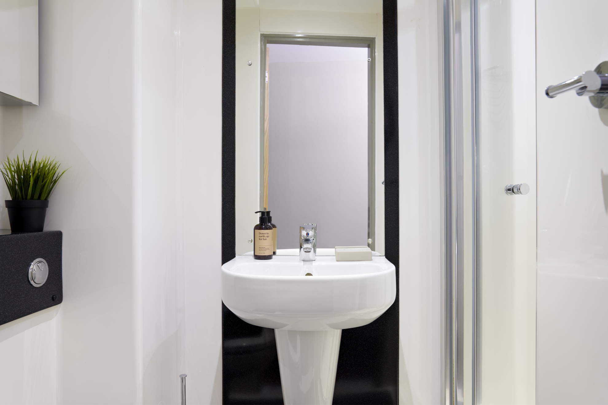 2609 0041 Saw Mill Bathroom