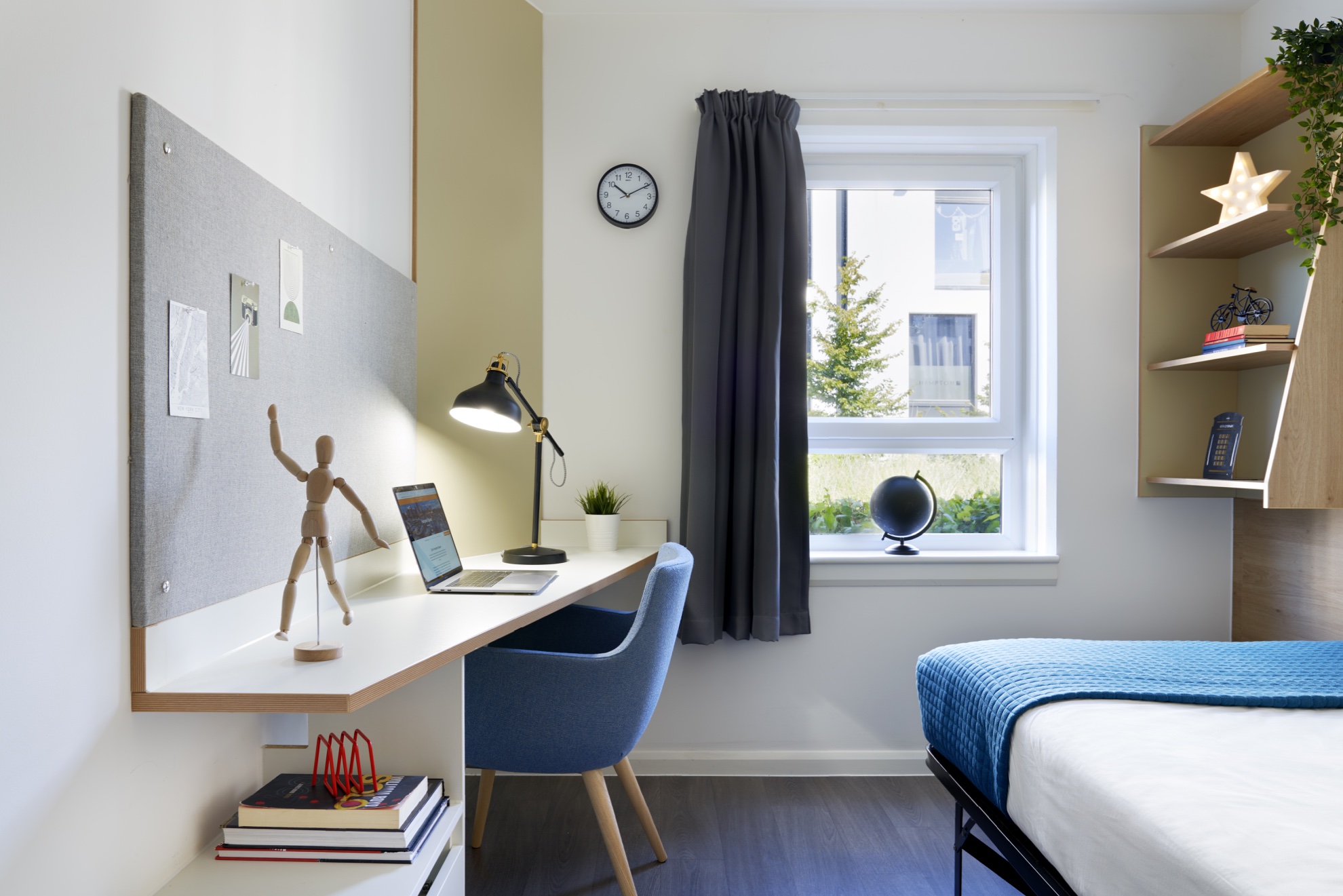 Hampton Square Bronze Ensuite Bedroom 2