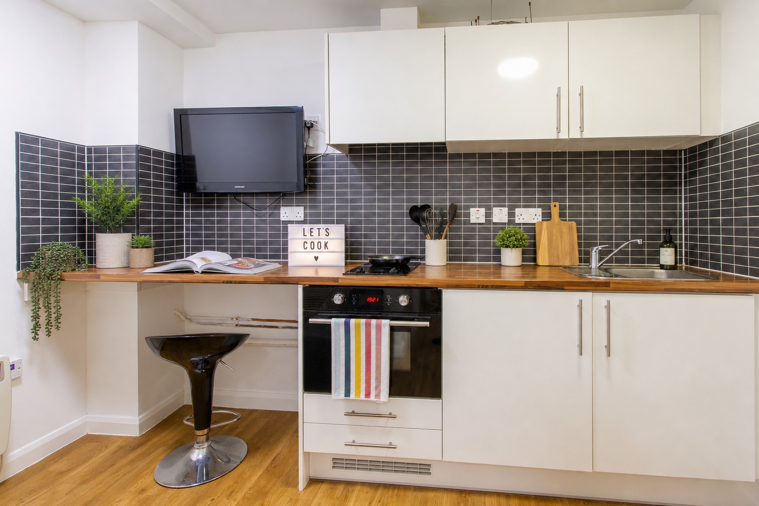 The Glasshouse Nottingham Bronze Studio Kitchen