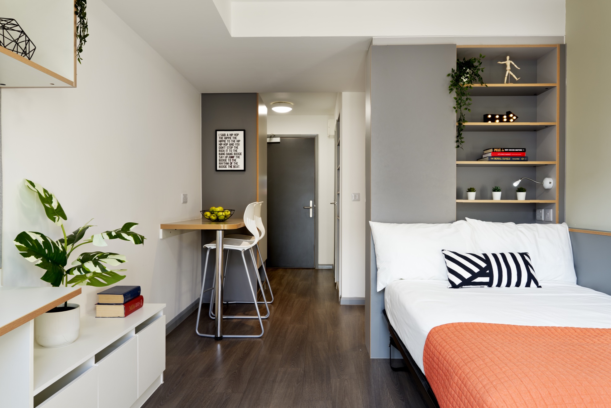 Hampton Square Silver Studio Bedroom