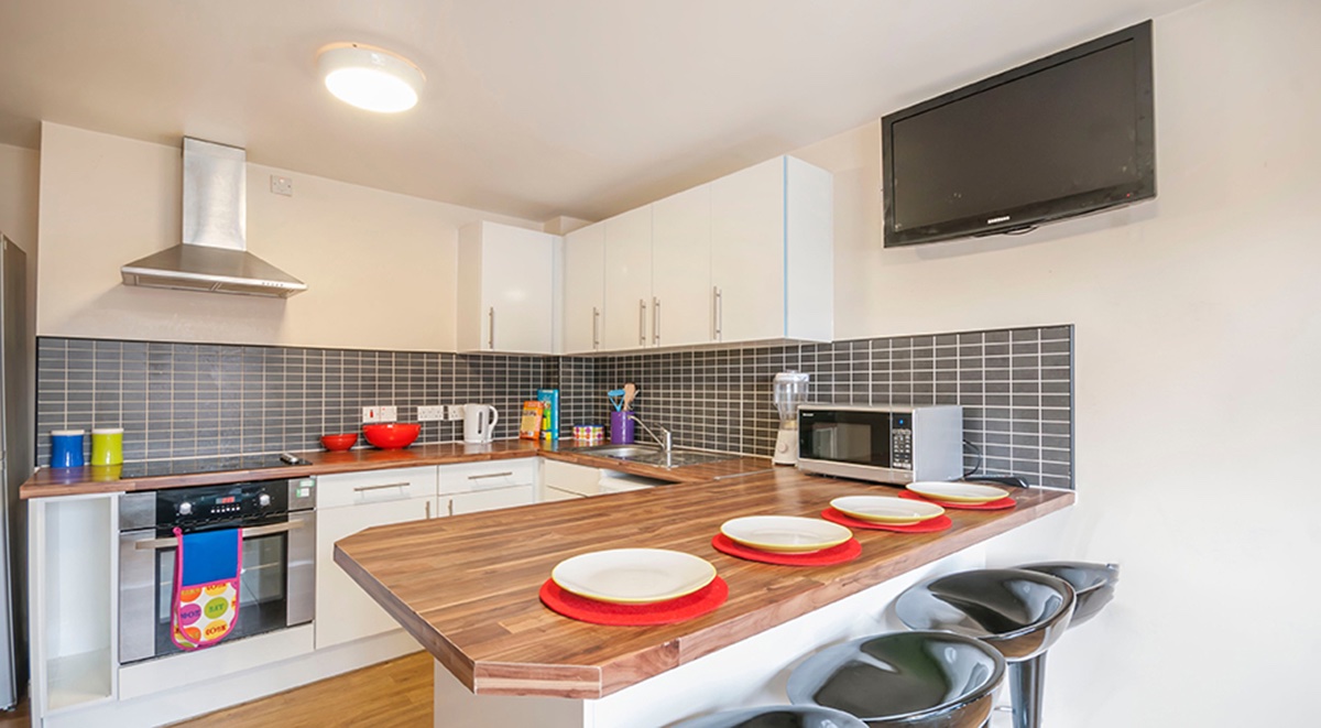 Oxney House And Gardens Manchester Kitchen 1