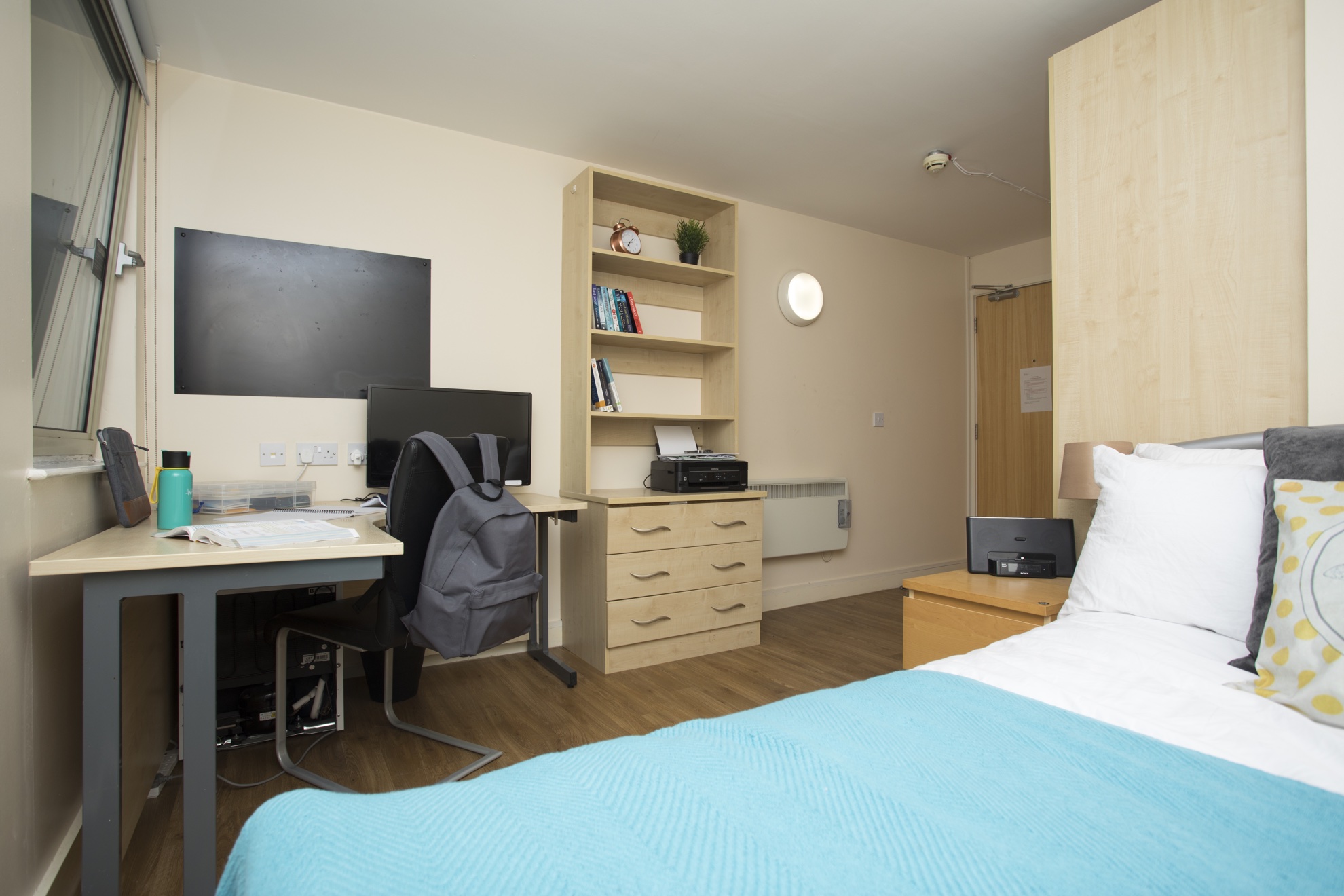 Daisybank Villas Manchester Gold 2 Bed Ensuite Bedroom