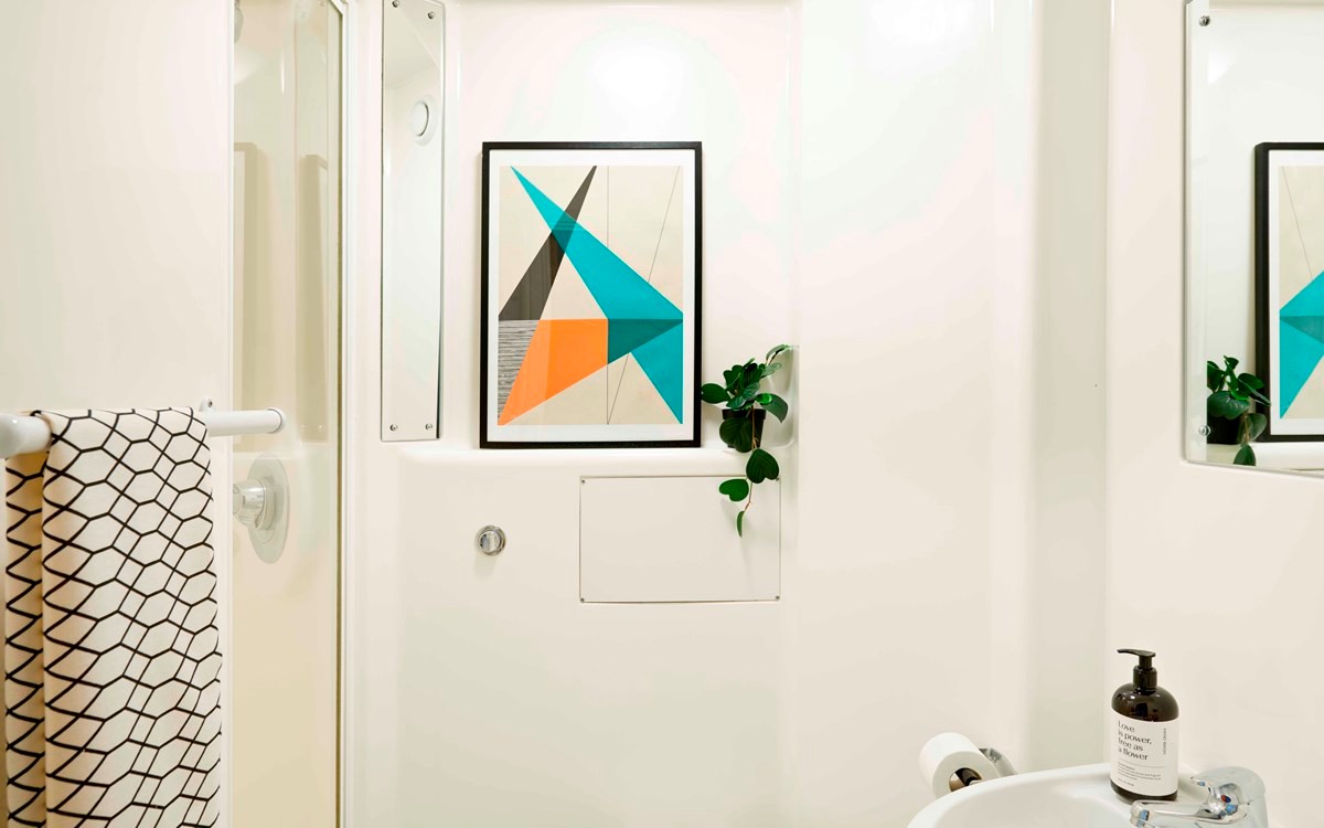 Central Quay Ensuite Bathroom