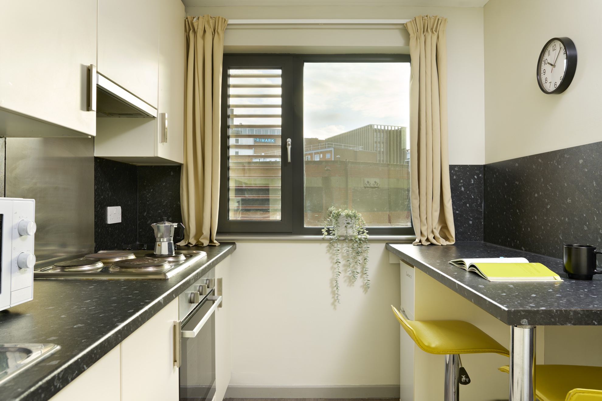 Silver Studio With Wet Room 2