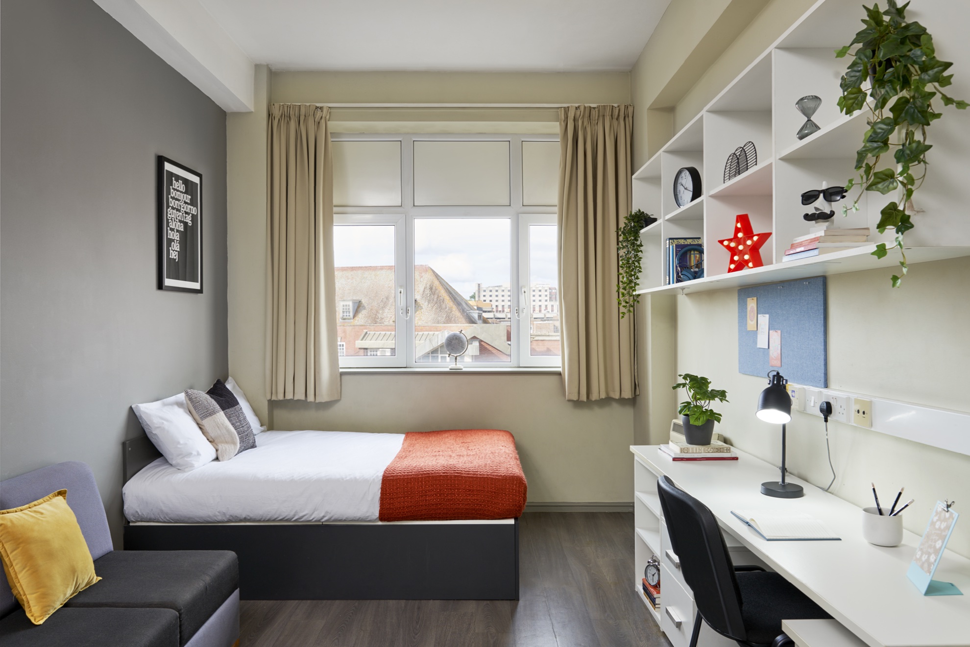 2679 Central Point Premium Studio 0402