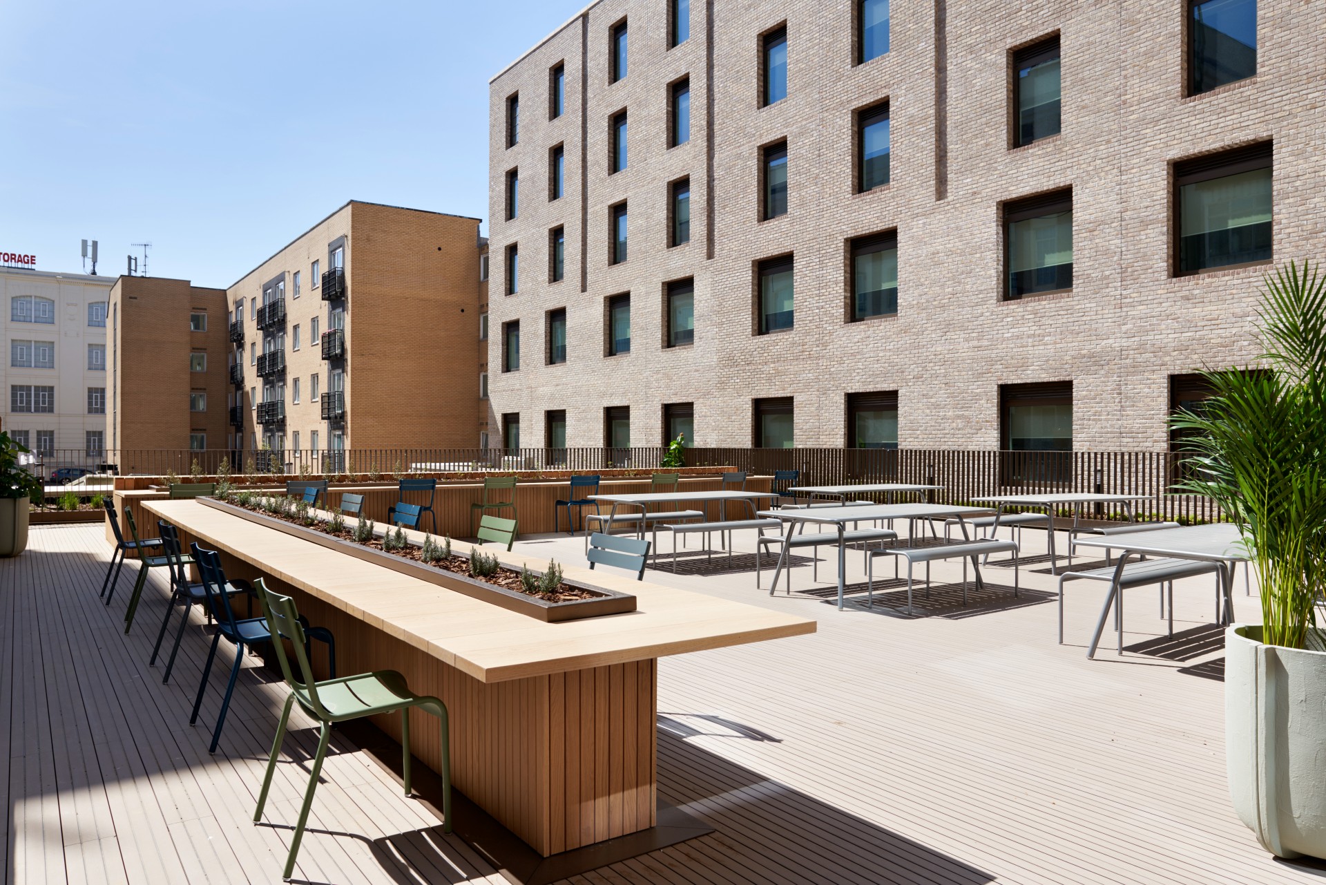 Student Castle Brighton Outdoor Courtyard