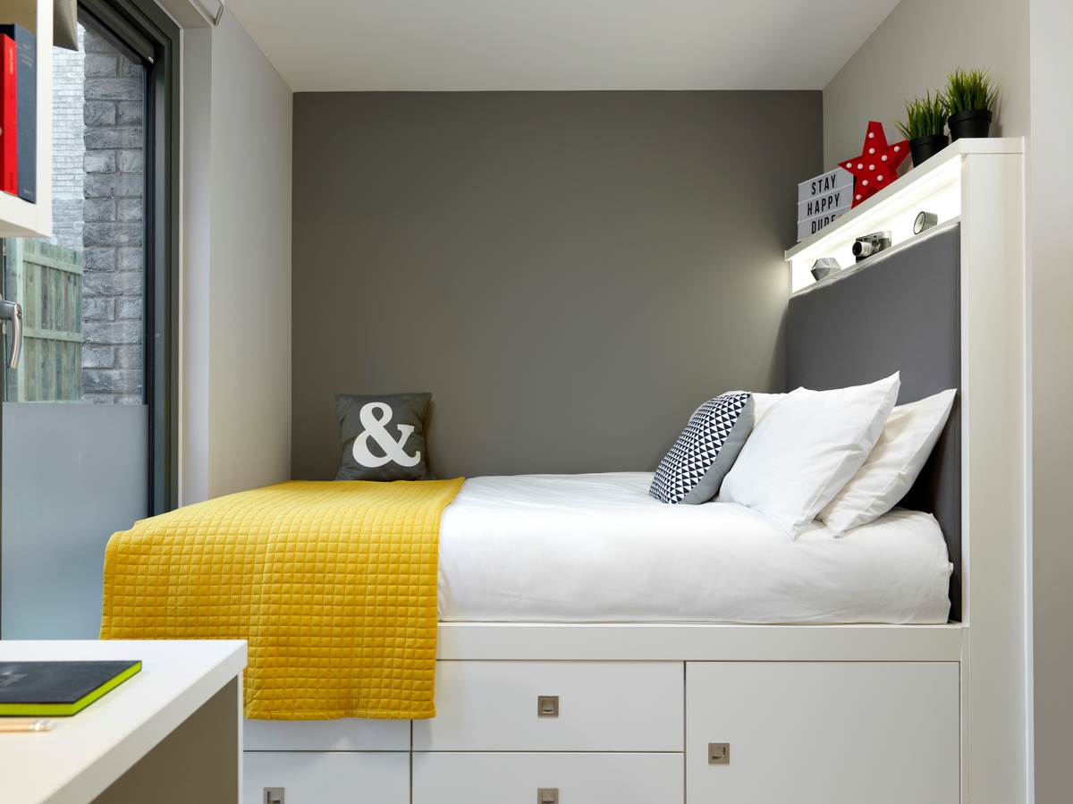 Student Castle Edinburgh Bell Studio Bedroom