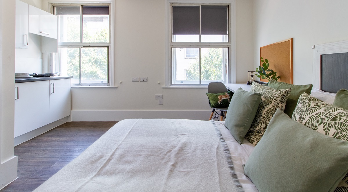 Janet Poole House London Silver Studio Bedroom