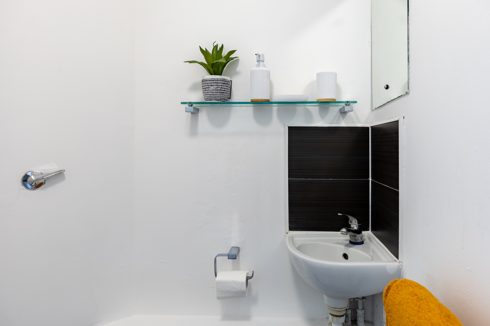 Lightfoot Hall London Twin Ensuite Bathroom