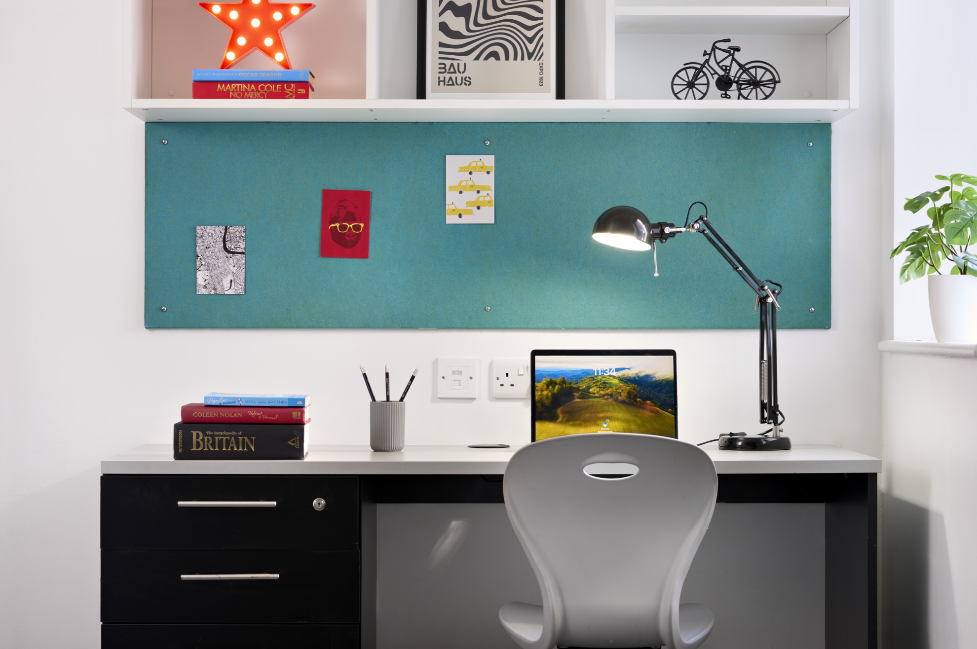 The Maltings Platinum Ensuite Desk