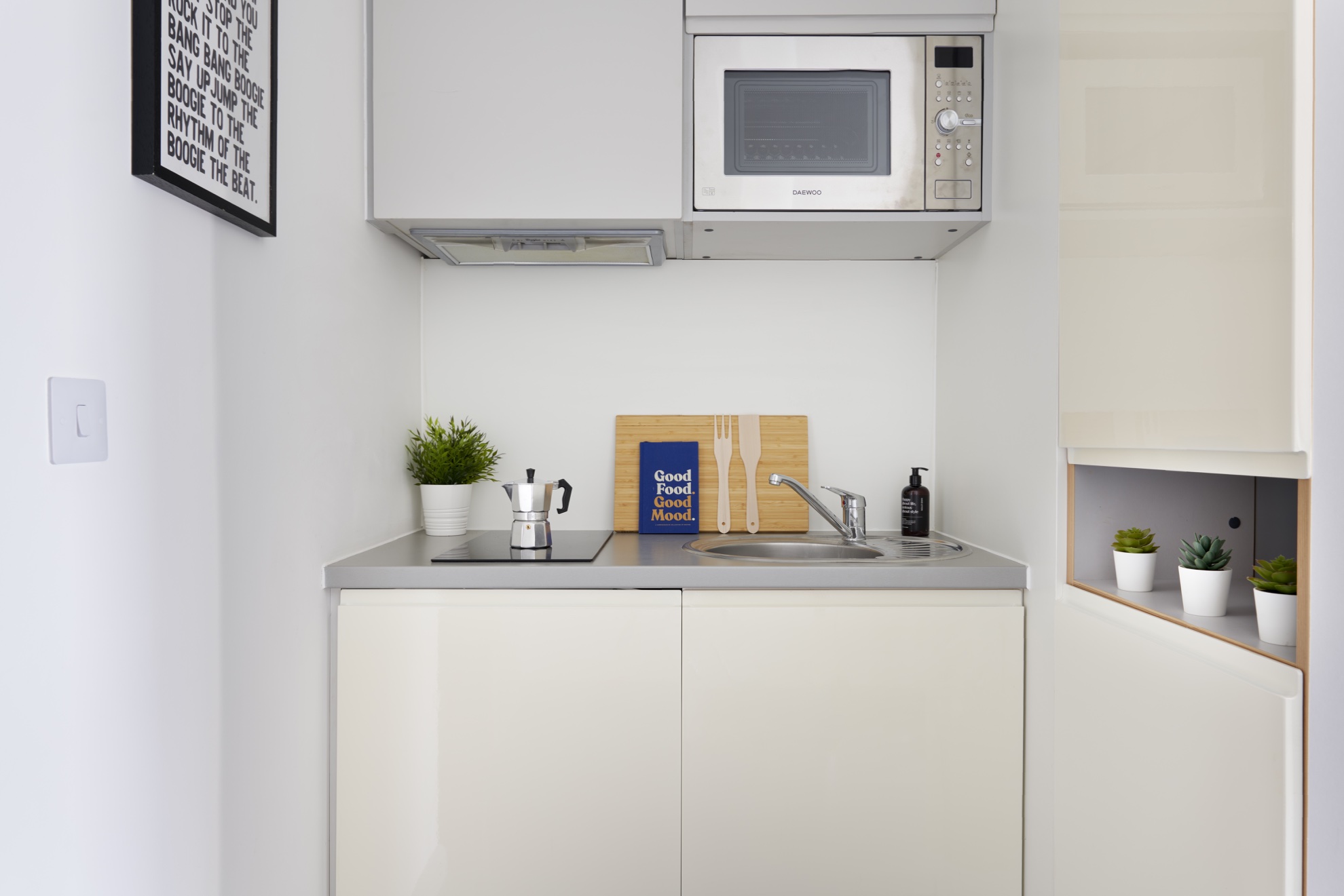 Hampton Square Studio Kitchen