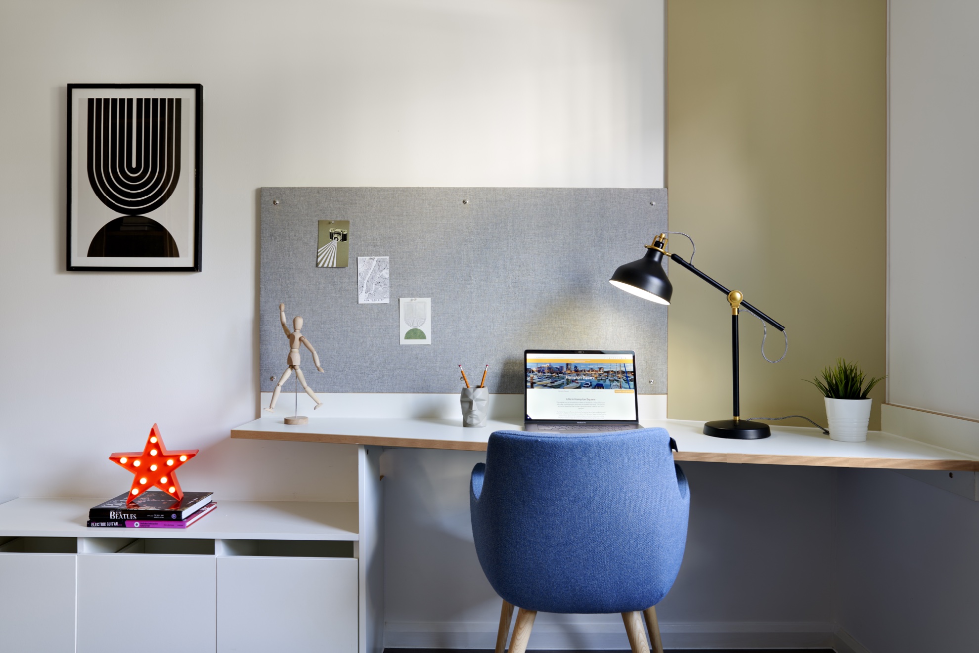 Hampton Square Bronze Ensuite Desk