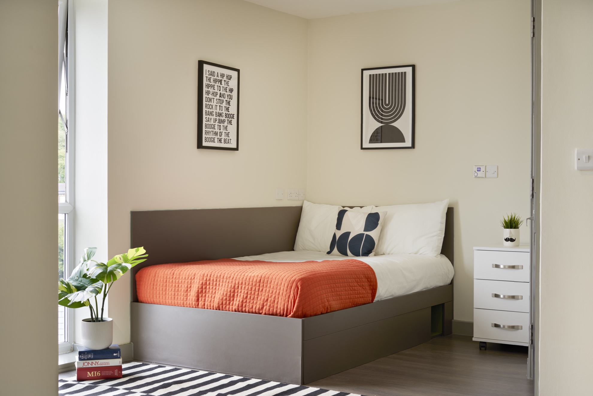 Saw Mill Silver Studio Bedroom 1
