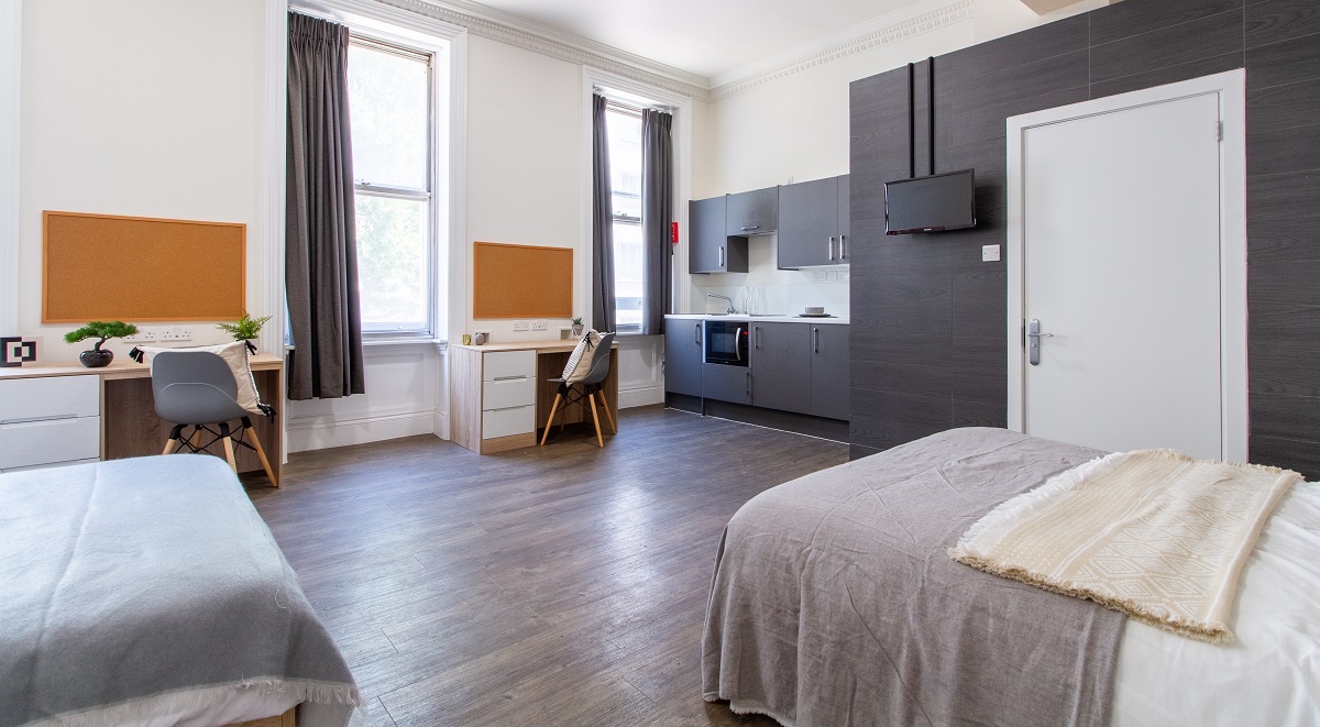Janet Poole House London Platinum Twin Studio Bedroom
