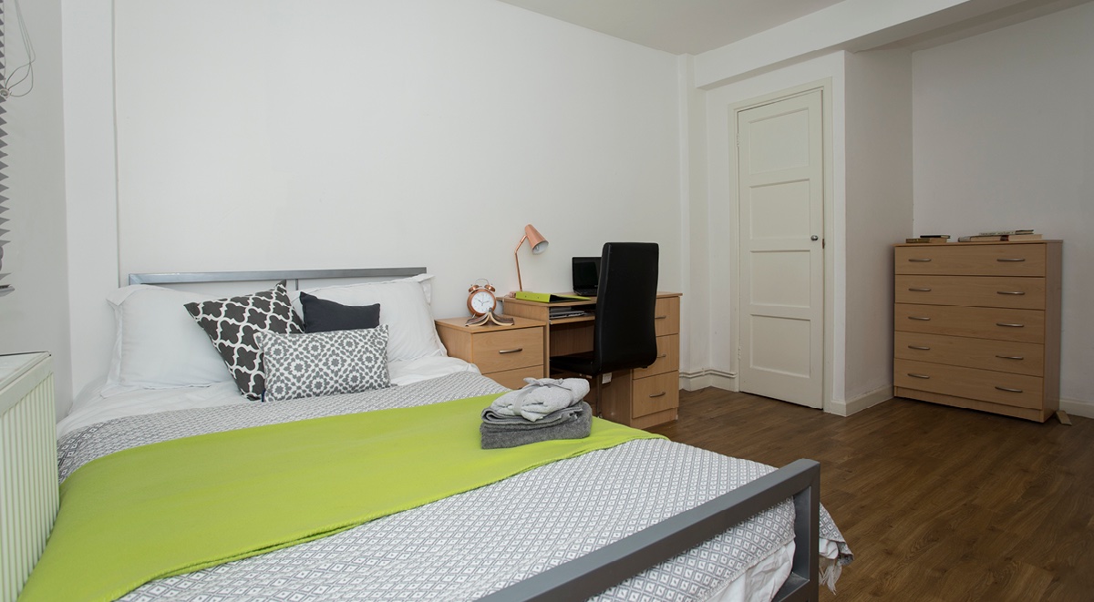 Landale House London Gold Non Ensuite Room Bedroom