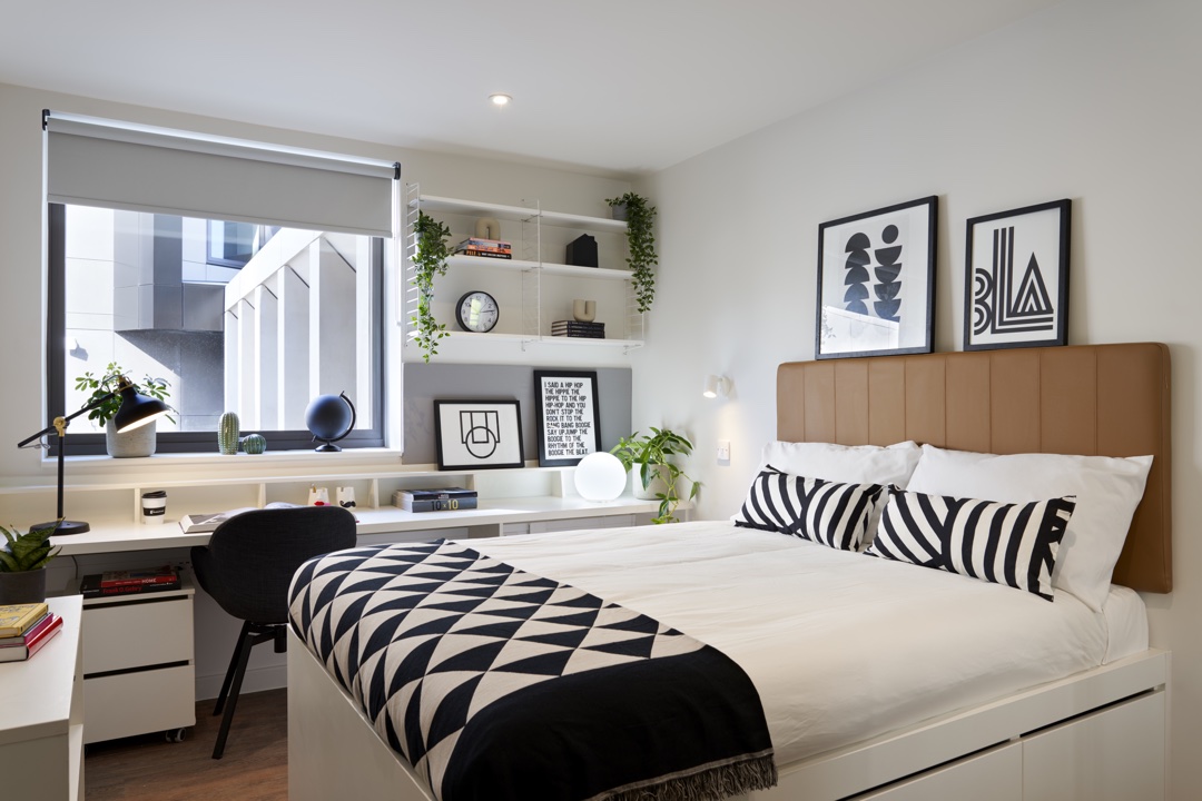 Student Castle Oxford Curtis 2 Bed Apartment Bedroom (1)