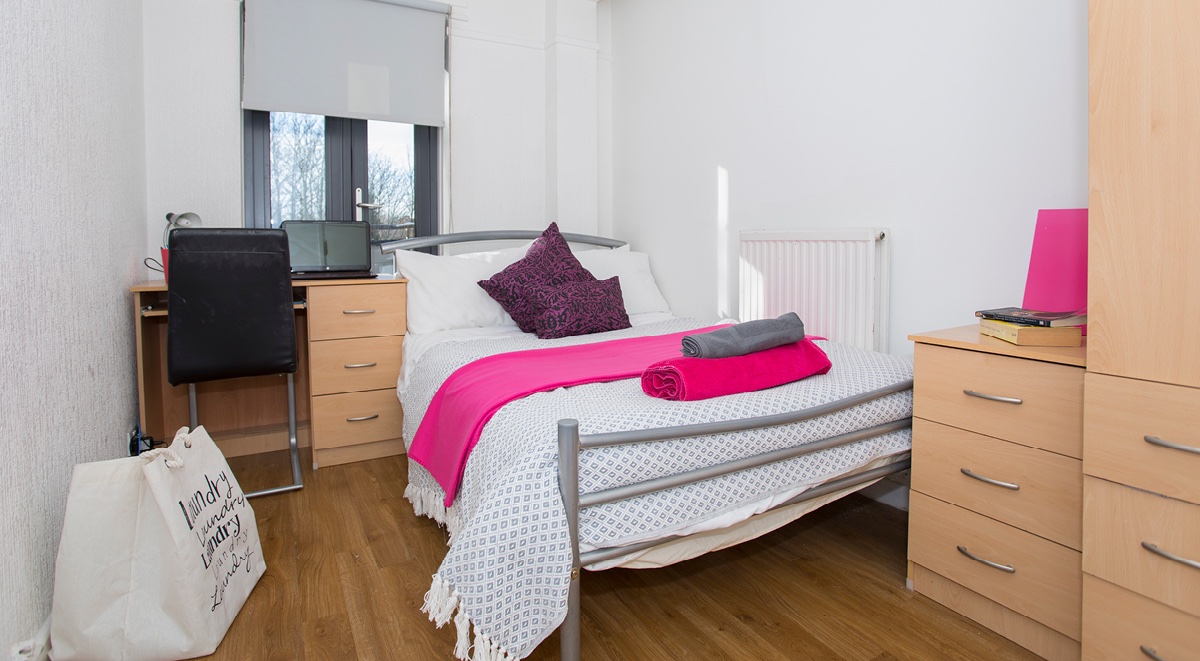 Landale House London Silver Non Ensuite Plus Room Bedroom