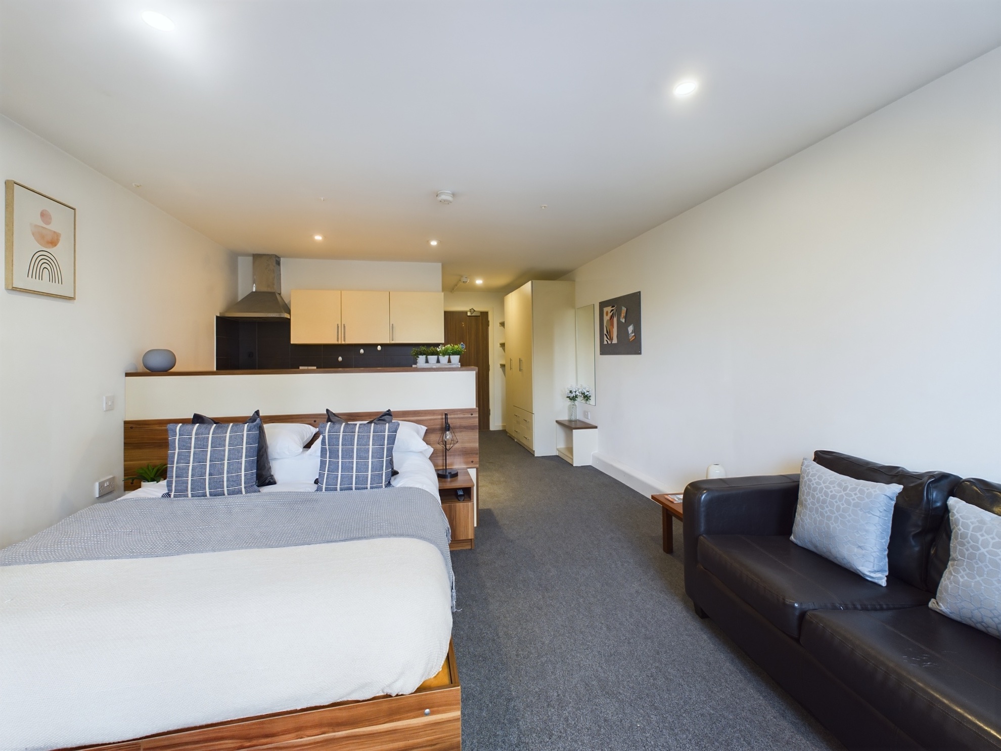Windsor Court Liverpool Silver Balcony Studio Bedroom