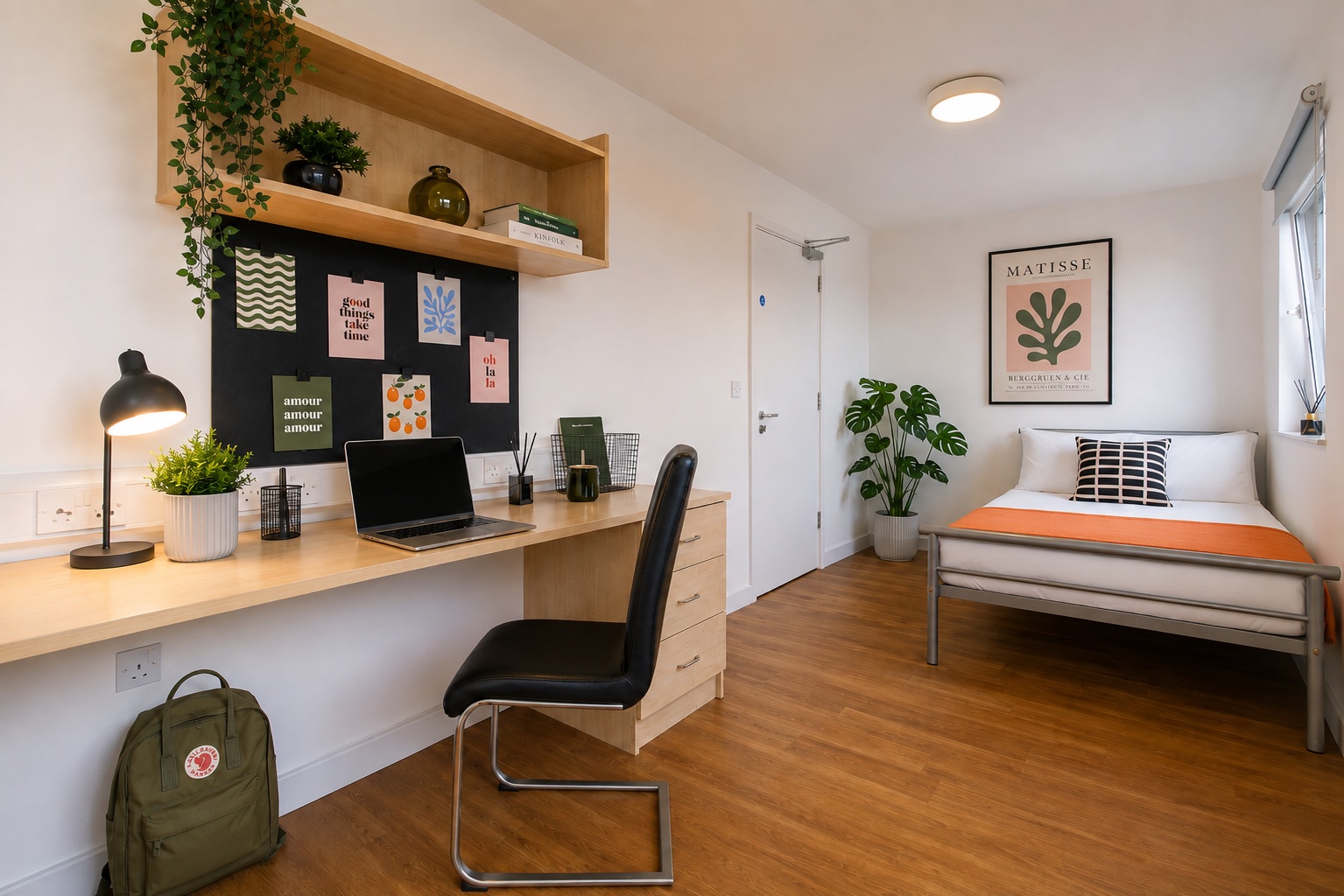 Canalside Birmingham Platinum Ensuite Bedroom