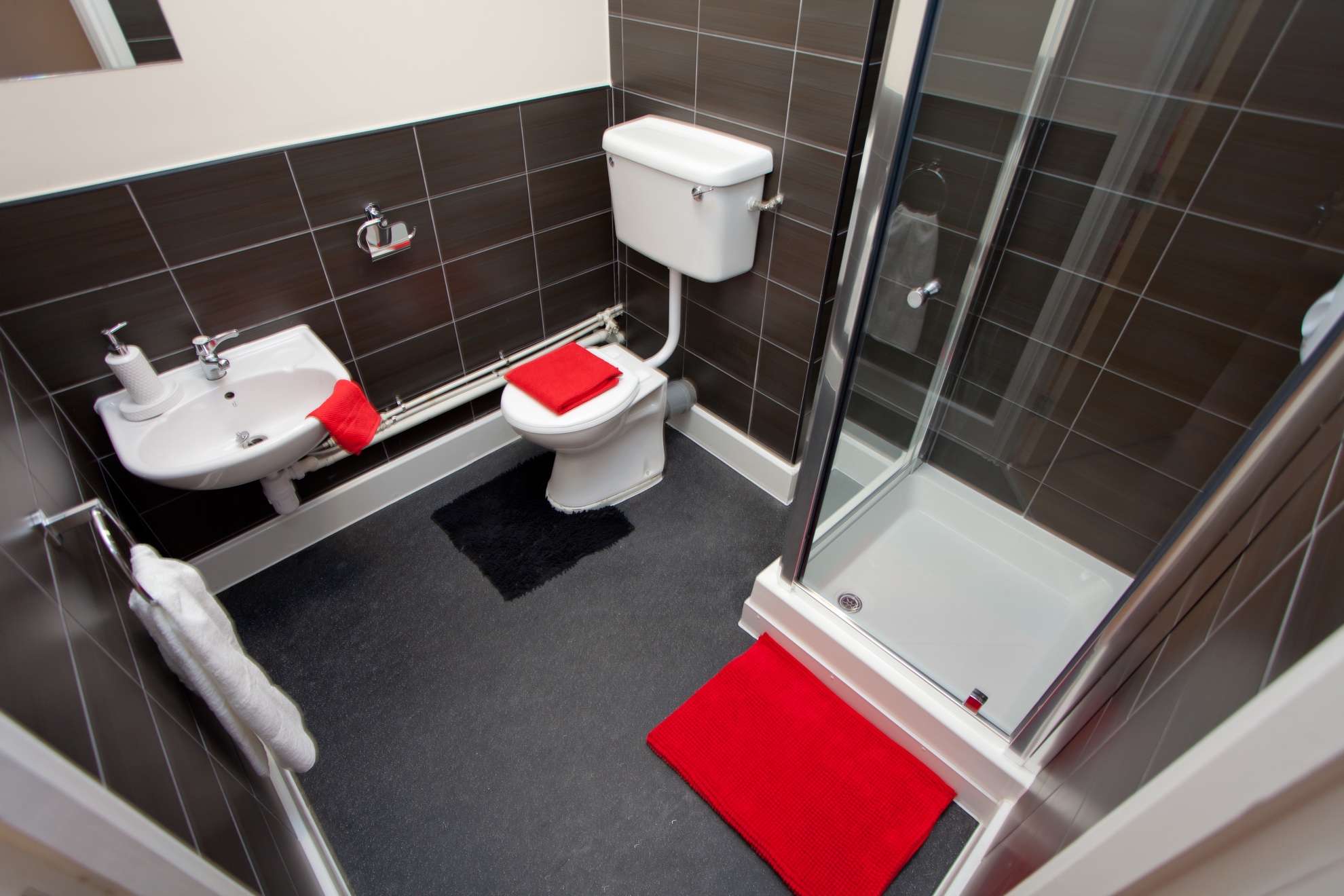 Heald Court Manchester Ensuite Bathroom