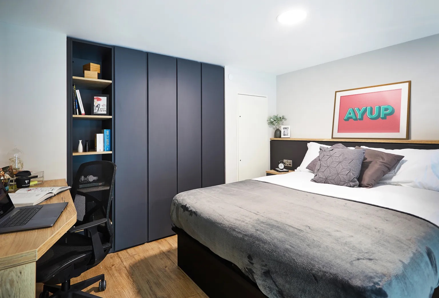Leeds Portland Crescent PLATINUM STUDIO