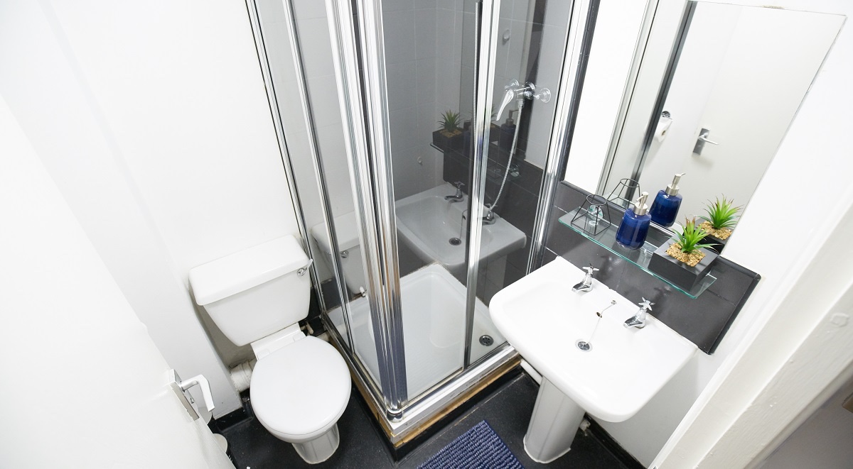 Manchester House Manchester Bathroom