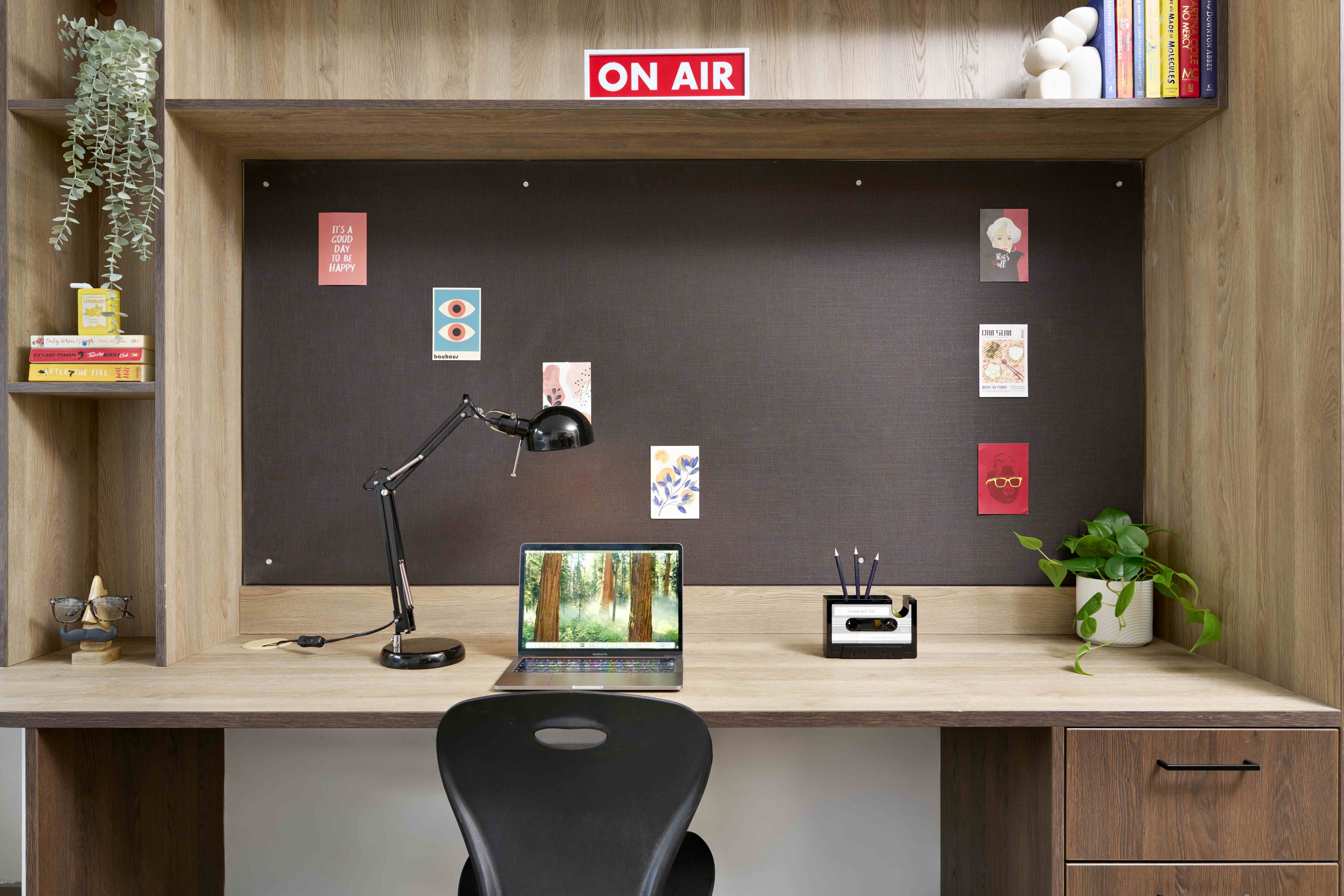 student castle reading silver studio desk